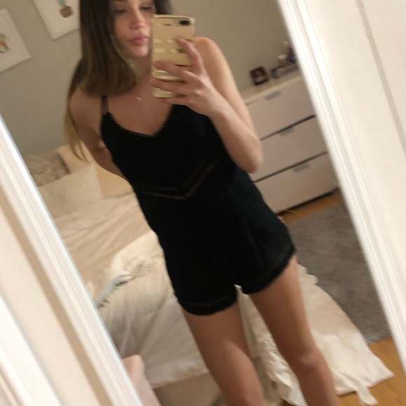 Black romper - Picture 2 of 4